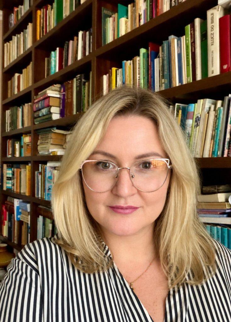 Magdalena-Nawojczyk-zdjecie-nowe-735x1024-1.jpeg